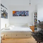 Veeve - Arboreal Maison